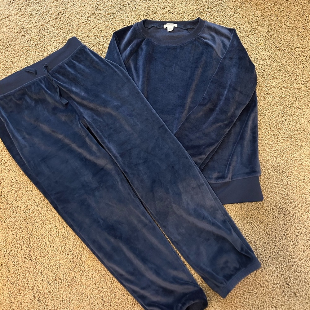 Girls lounge outfit